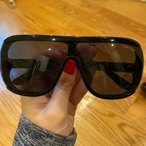 LIKE NEW: Authentic Tom Ford Oversized Sunglasses